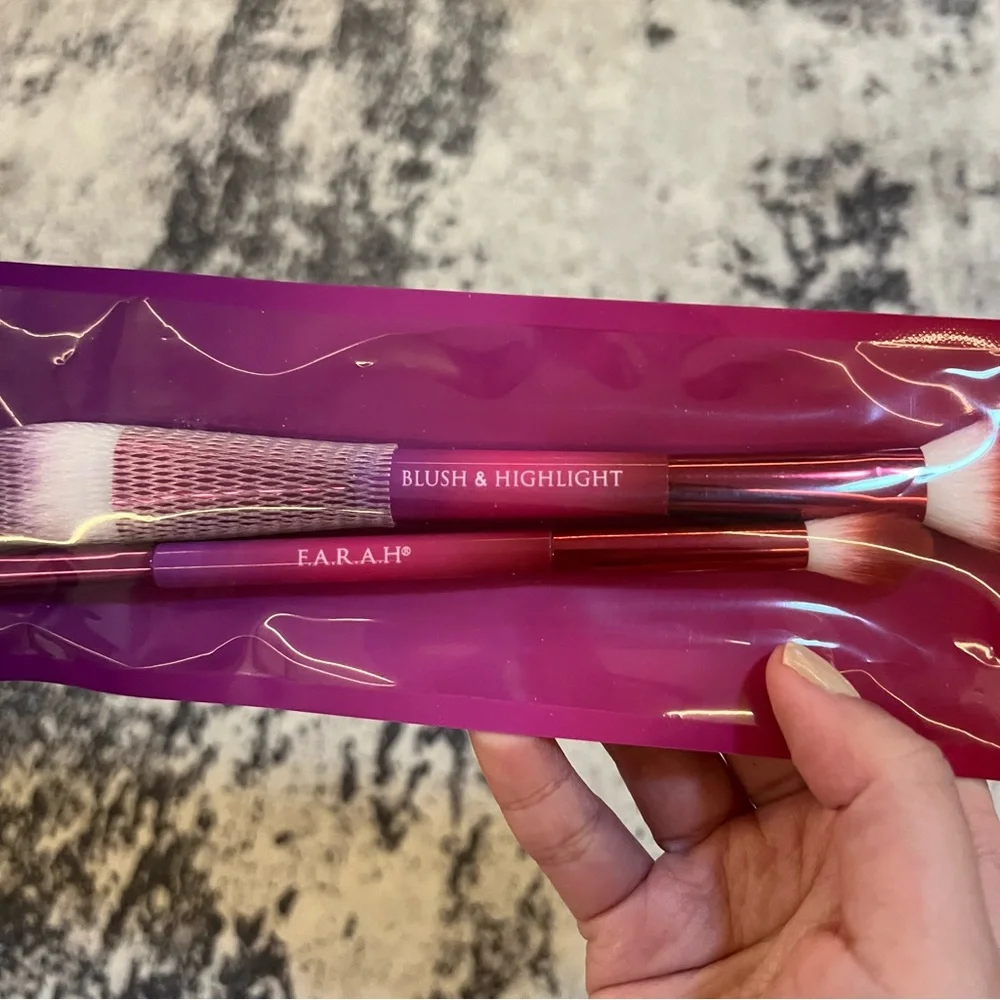 F.A.R.A.H Blush & Highlight and Shade & Blend Brush Set Sep sale